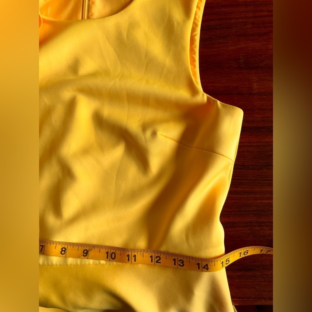 BADGLEY MISCHKA. Ruffle Shoulder Sleeveless Cocktail Dress size 8 - Picture 14 of 15